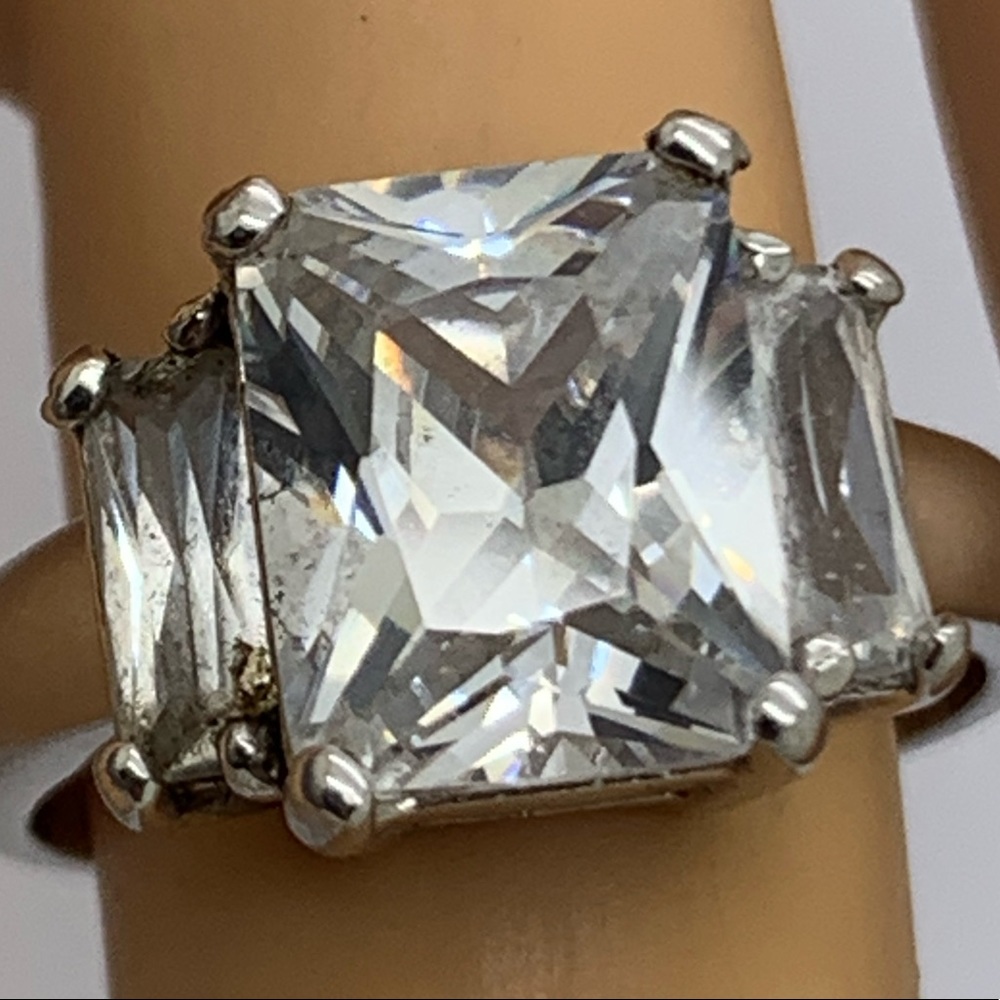 925. Vintage Sterling gemstone ring 7.